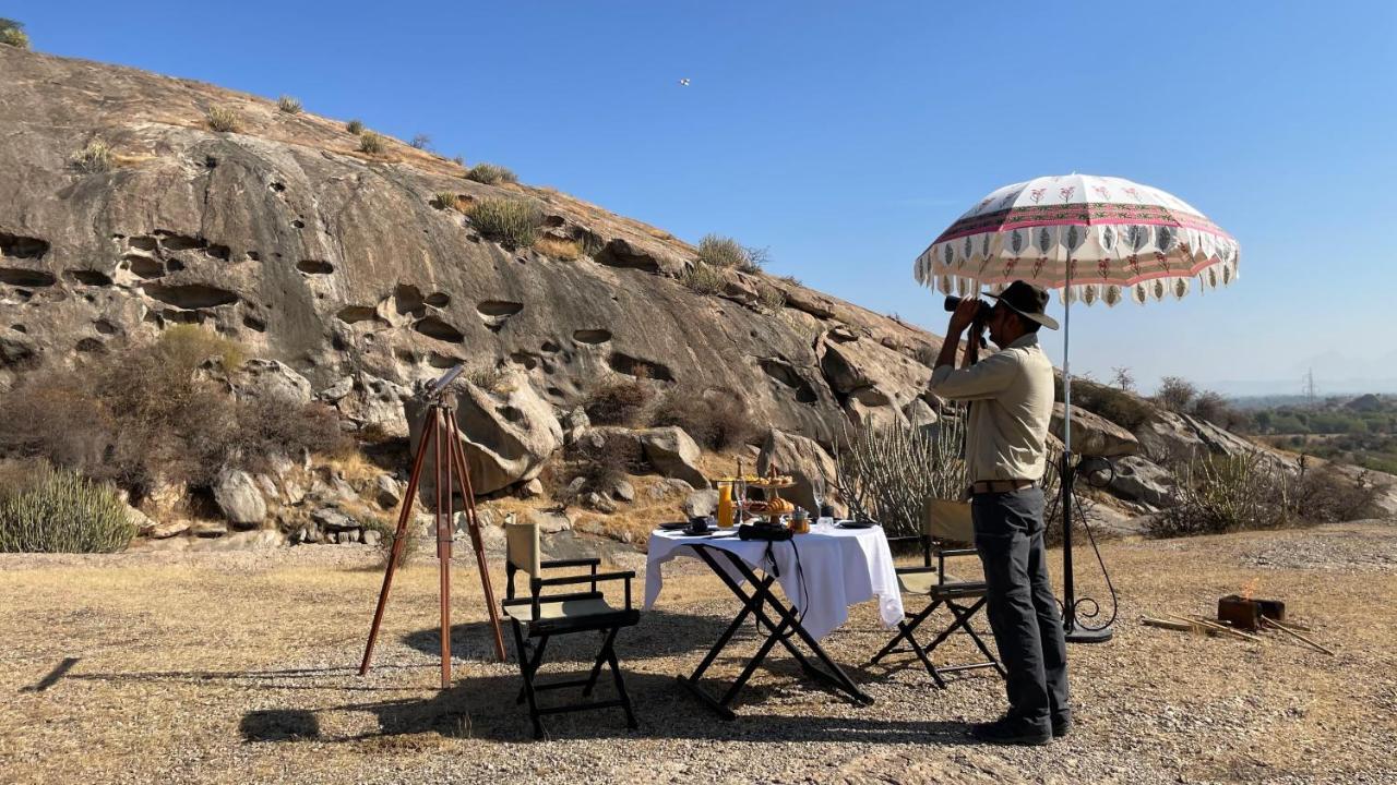 Отель Brij Pola, Jawai - Luxury Jungle Camp With Private Pools Jawai Bandh Экстерьер фото