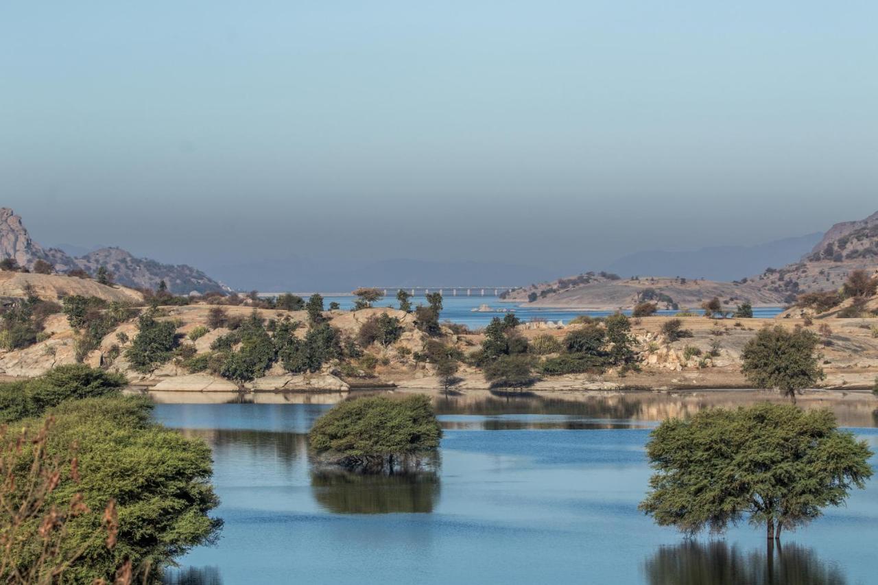 Отель Brij Pola, Jawai - Luxury Jungle Camp With Private Pools Jawai Bandh Экстерьер фото