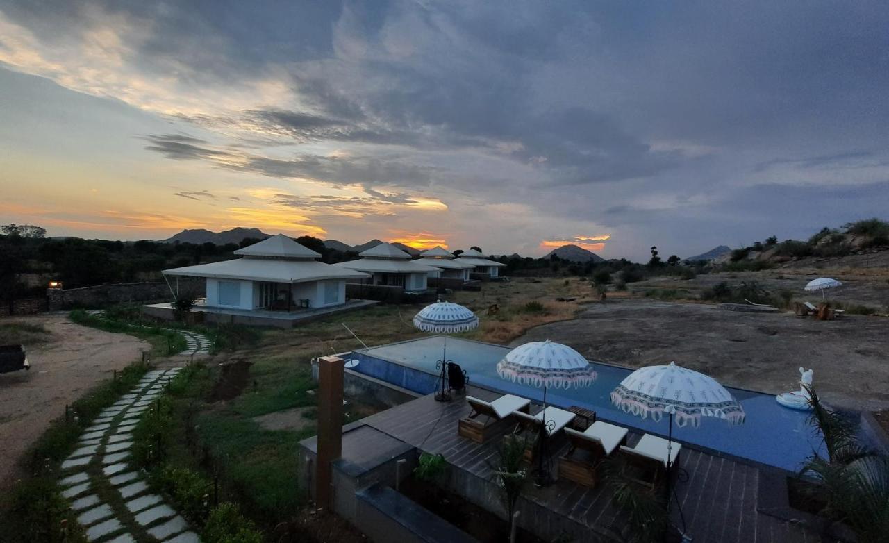 Отель Brij Pola, Jawai - Luxury Jungle Camp With Private Pools Jawai Bandh Экстерьер фото